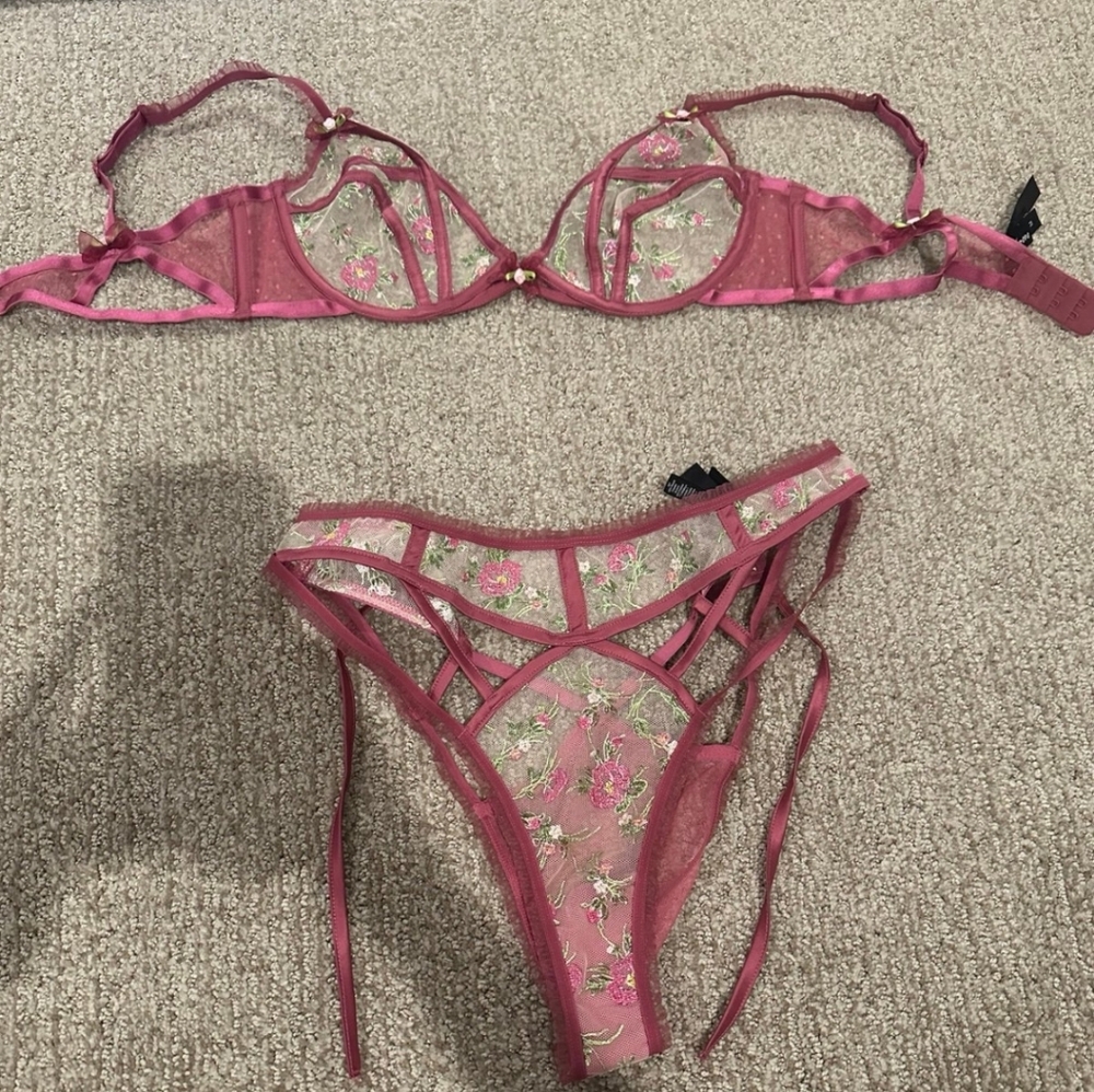For Love And Lemons Rose Embroidered Bra Set